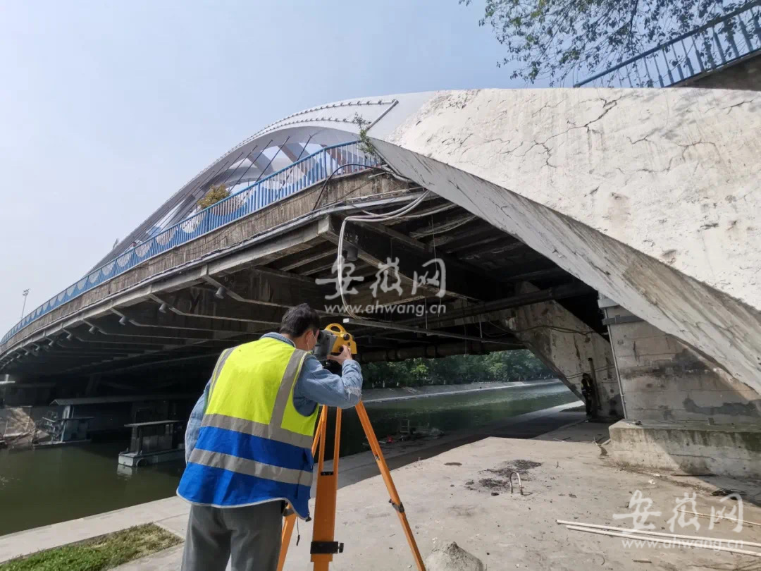 合肥市政（zhèng）“盯”牢橋（qiáo）梁變形監測 確保軌道下穿橋梁安全運行